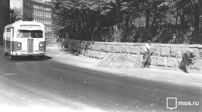 Гоголевский бульвар. Автор &mdash; В.Д. Евграфов. 17 сентября 1949 года. Главархив
